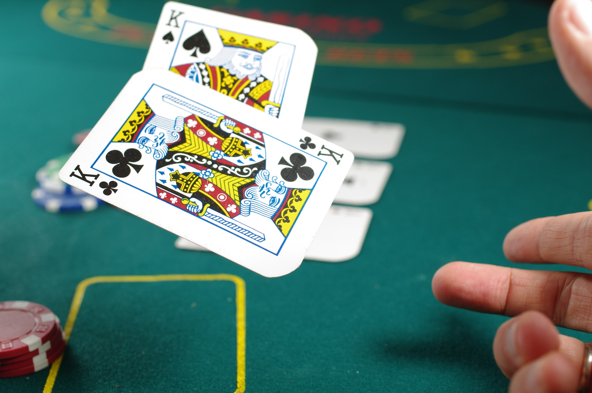 Read more about the article En dyptgående anmeldelse av nettcasinoer i Norge